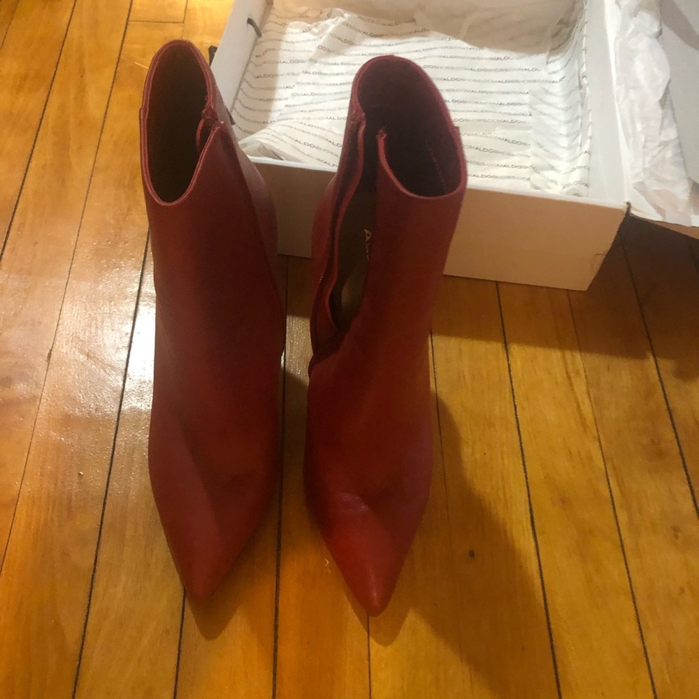 Boots - Picture 2 of 5
